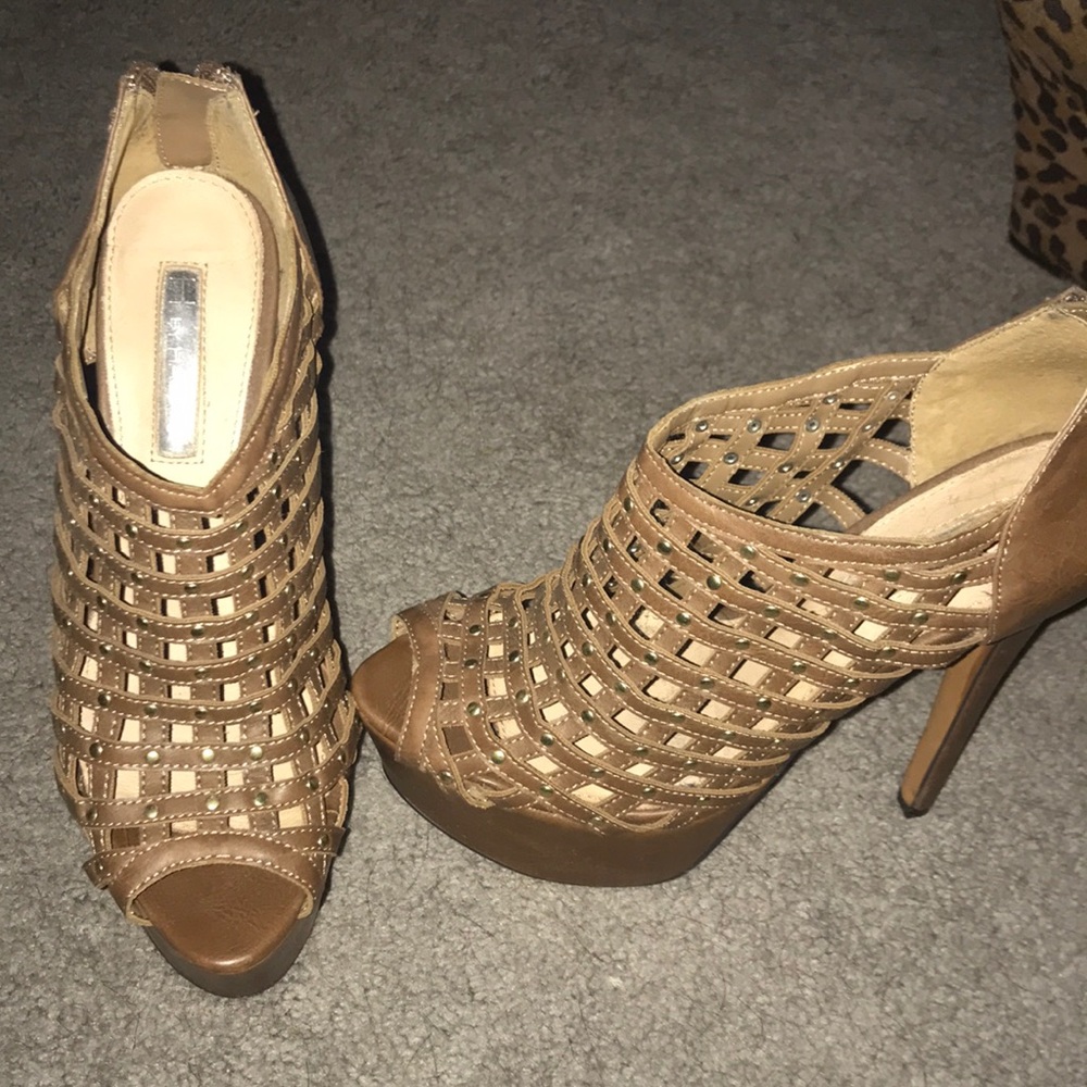 Caged platform bootie